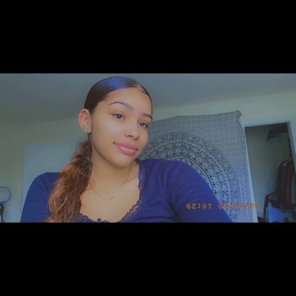 Meet your Posher, Erika - Picture 1 of 1